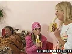 鶏がんの後の典型的なフライドポテト アダルト ビデオ 女性 無料