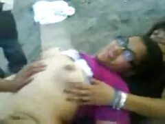 彼らはリナを遺跡に連れて行き、彼女の美しい母親を利用しました 女性 オナニー 動画